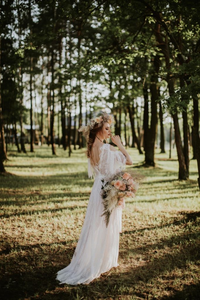 Romantic summer boho wedding inspiration - blog MargoAndBees