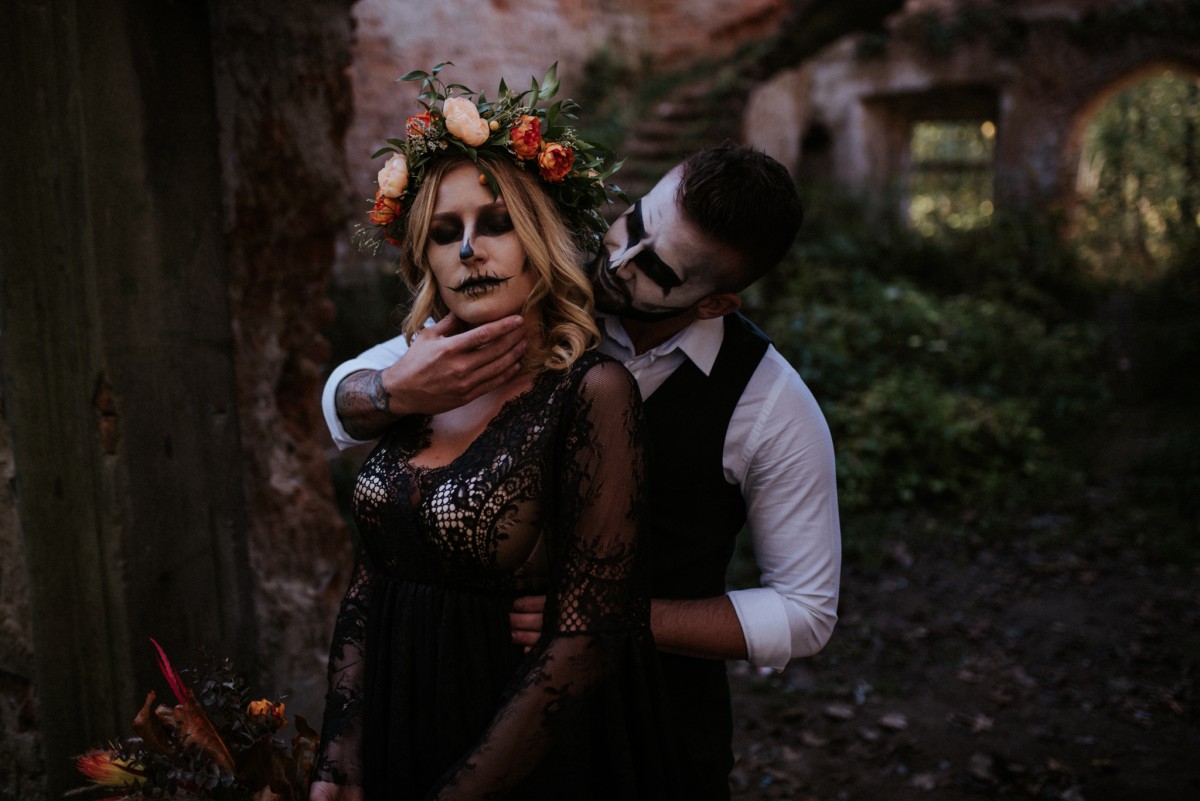 Moody dark Halloween wedding inspiration – blog MargoAndBees