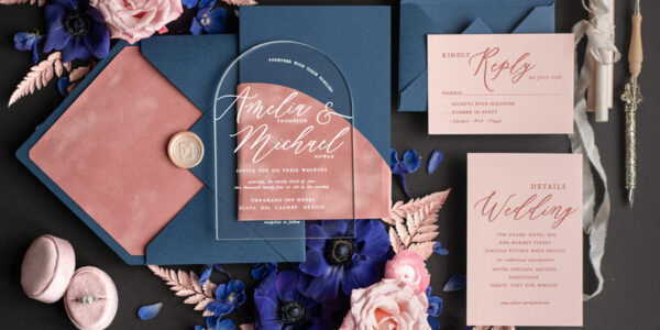 Navy Blue Dusty Pink velvet Pocket Plexi wedding Invitation Set, Elegant Arch Acrylic Wedding Invitations Dark blue, Velvet Pocket blush pink Modern Wedding, Plexi Wedding Cards Suite