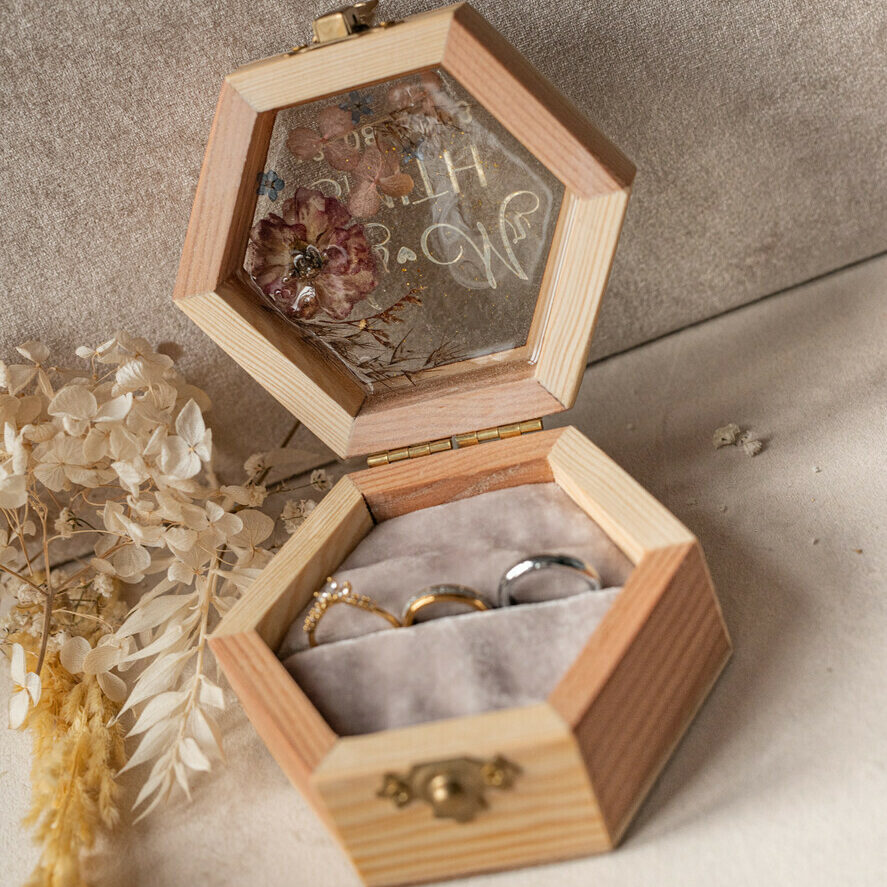 hexagon epoxy resin & wood wedding ring box for ceremony, Boho Epoxy Wedding Ring Boxes his hers, Transparent Epoxy dubble Ring Box for wedding, Wood resin flowers Marriage Proposal Ring Box