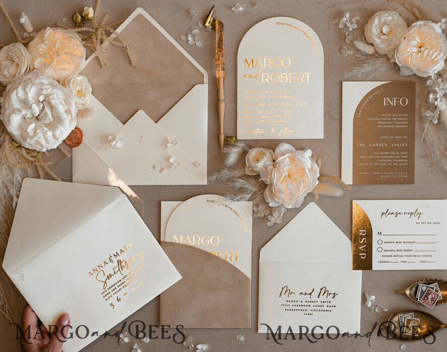 Custom Wedding invitations velvet beige pocket, Elegant Arch Wedding Invitations, Gold Wedding Invitation Suite, Luxury wedding Cards