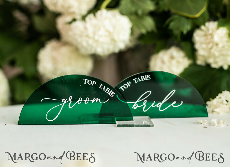Acrylic Arch Green Place card with stand, Emerald Green Acrylic Place card, White UV Plexi Flat Place card, Green Luxury Wedding Table Decor, Green Wedding Sign