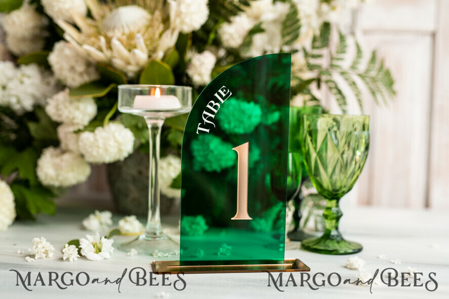 Acrylic Half Arch Green Table Numbers, Green Acrylic and gold table numbers, Emerald Green Gold Plexi Table Numbers, Luxury Wedding Table Decor, Wedding Sign