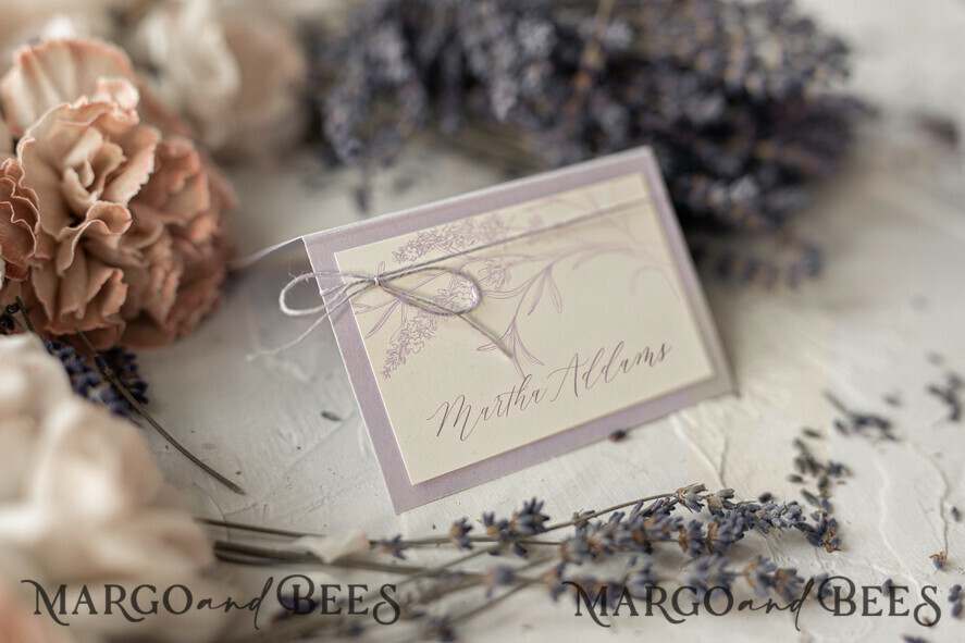 Delicate Lilac Wedding Place Card with Purple Twine, Lavender Wedding Place Cards, Boho Name Tags, Floral Seating Table Decor, Elegant Wedding Table Name Tags 