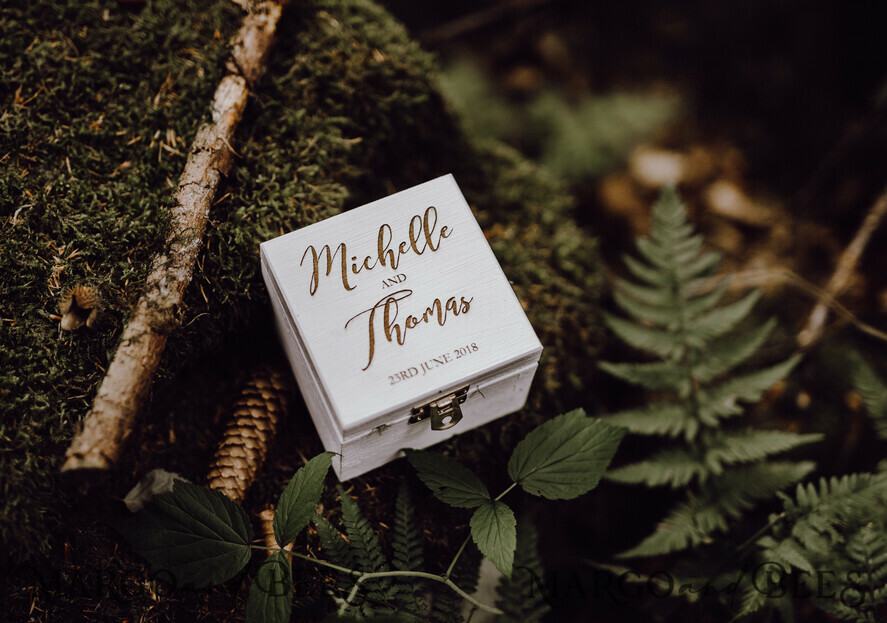wedding White Ring Box , Rustic wooden wedding ring box • rustic ring bearer box • real flowers in resin luxury ring box