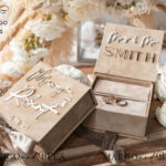 Do you put wedding rings in same box?