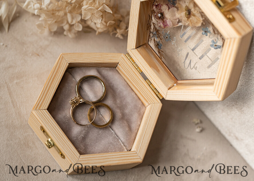 hexagon epoxy resin and wood wedding ring box for ceremony, Boho Epoxy Wedding Ring Boxes his hers, Transparent Epoxy dubble Ring Box for wedding, Wood resin flowers Marriage Proposal Ring Box