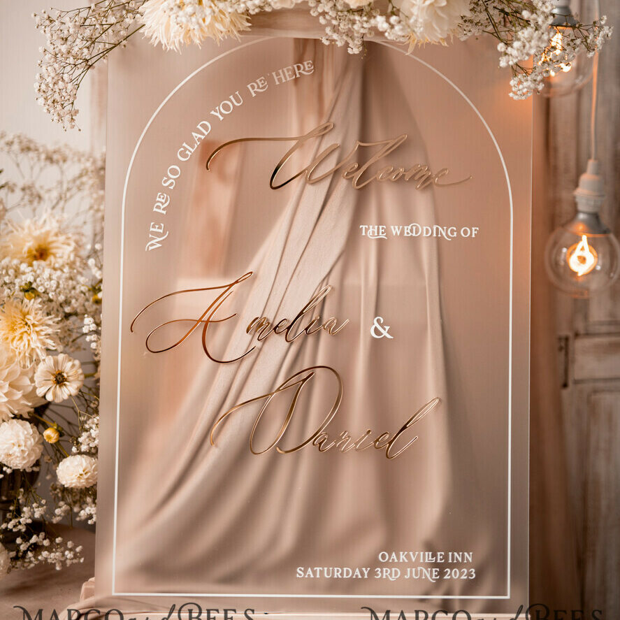 Arch frozen and Gold Acrylic Wedding Welcome Sign, Plexi Glass Golden Wedding Decor, Personalised Wedding Sign, Modern Boho Reception Wedding Board