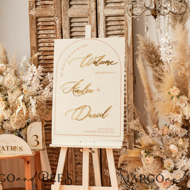 Arch Velvet Wedding Welcome Sign, Golden Wedding Decor, Personalised Wedding Sign, Elegant Welcome Wedding Board