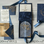 Essentials for a Picturesque, Dreamy, and Romantic Wedding Celebration with a Navy and Gold Color Scheme