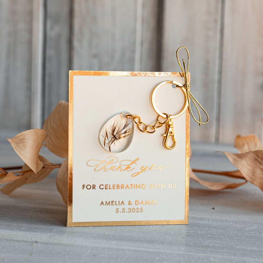 Gold Keychain Wedding Favors: Teardrop Design with Dried Flower and Ivory Card with Golden Edges