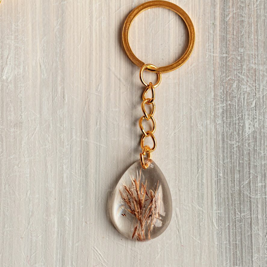 Wedding Favors For Guests in bulk Custom Resin Keychain, Golden personalised Thank you gifts Teardrop Keychain with Gold-Plated Stainless Steel Hardware