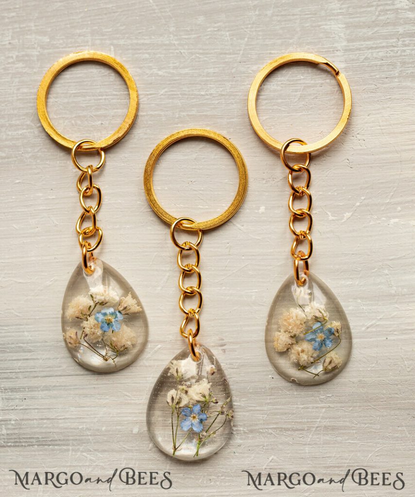 Wedding Favors For Guests in bulk Custom Resin forget me not and baby breath flower Keychain, Golden personalised Thank you gifts Teardrop Keychain with Gold-Plated Stainless Steel Hardware