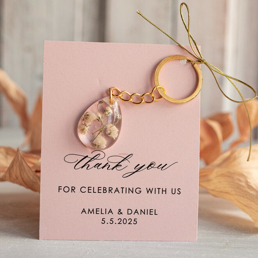 Wedding Favors For Guests in bulk Custom Resin Keychain, Golden personalised Thank you gifts Teardrop Keychain with Gold-Plated Stainless Steel Hardware