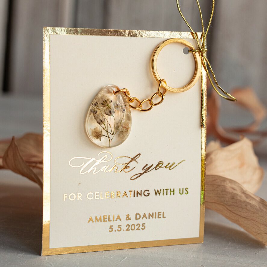 Wedding Favors For Guests in bulk Custom Resin Keychain, Golden personalised Thank you gifts Teardrop Keychain with Gold-Plated Stainless Steel Hardware