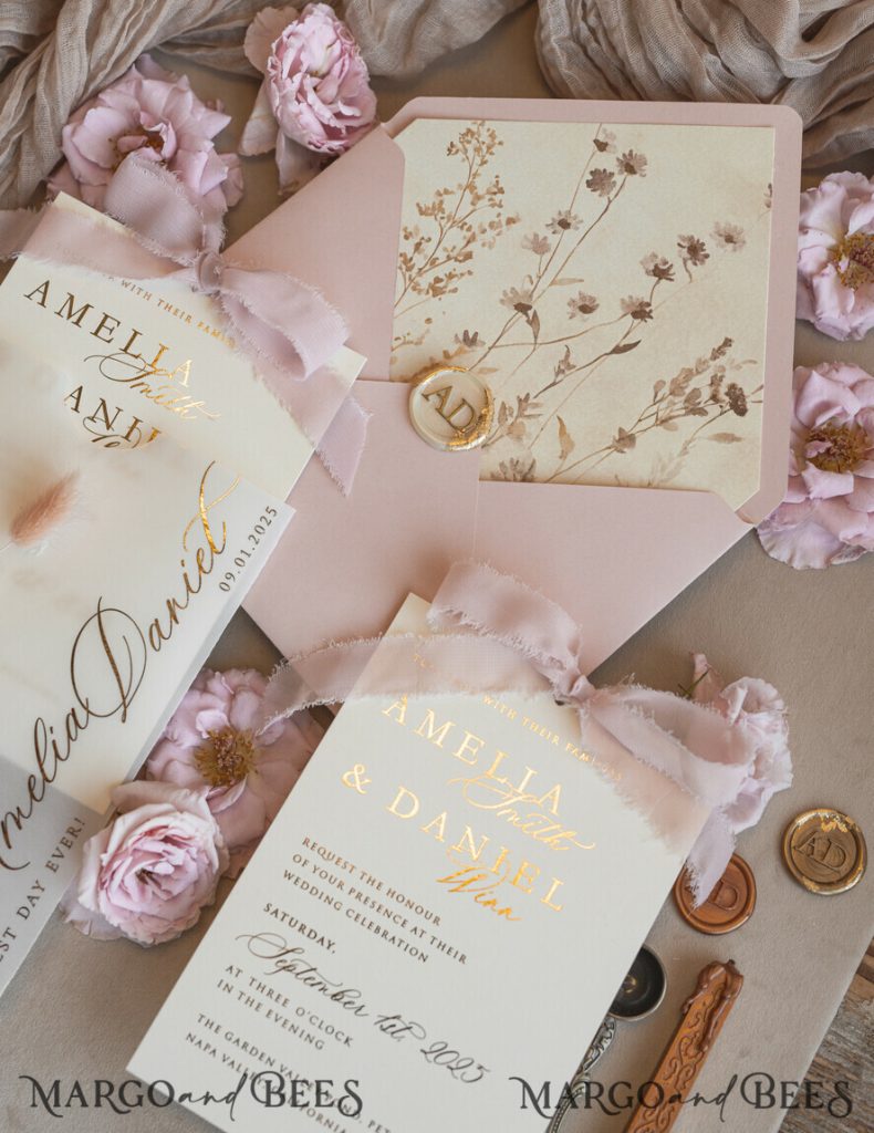 Whimsical Blush Gold Wedding Invitation with vellum etui natural dierd flowers pampass gras, Garden Elegant Floral Wedding Invitation with mirror gold heart