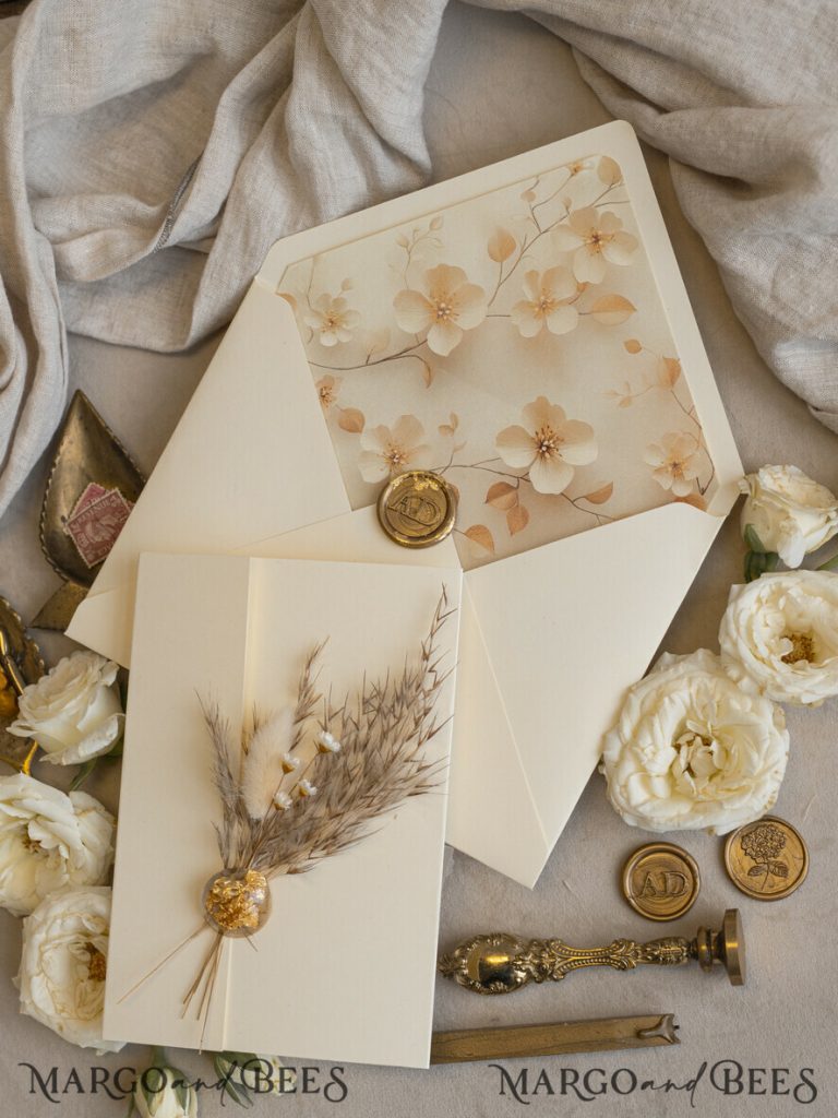 Folder Ivory Gold Wedding Invitation with natural dried flowers and pampass gras , Garden Elegant Floral Wedding Invitation