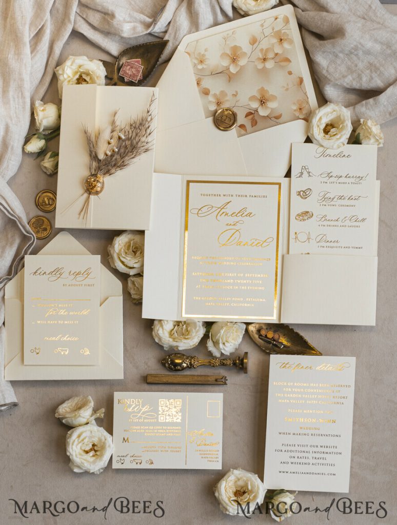 Folder Ivory Gold Wedding Invitation with natural dried flowers and pampass gras , Garden Elegant Floral Wedding Invitation