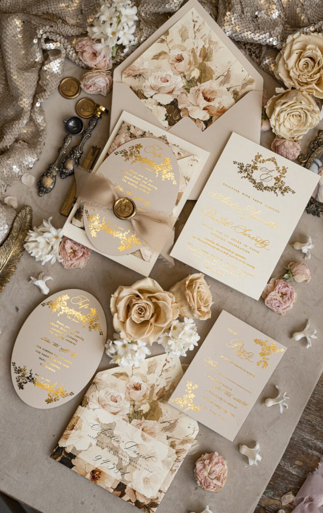 Vintage Baroque Wedding Invitation suite Beige Golden Fine art Roses Wedding Invitations with rsvp Victorian wedding crest Chinoiserie Invites Royal Ornamental frame