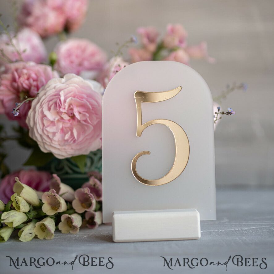 Acrylic Arch Frozen Table Numbers, Arch Acrylic and gold Sign, Gold Plexi Table Numbers, Luxury Wedding Table Decor, Wedding Signage Golden mirror table numbers