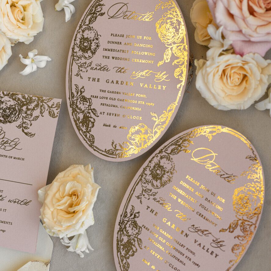 Vintage Baroque Wedding Invitation suite Beige Golden Fine art Roses Wedding Invitations with rsvp Victorian wedding crest Chinoiserie Invites Royal Ornamental frame
