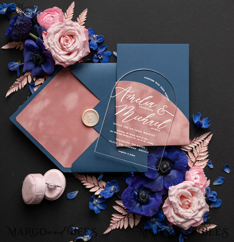 Navy Blue and Dusty Pink Velvet Pocket Plexi Wedding Invitation Set: An Elegant Arch Acrylic Design in Dark Blue with Velvet Pocket and Blush Pink Modern Wedding Suite.-2