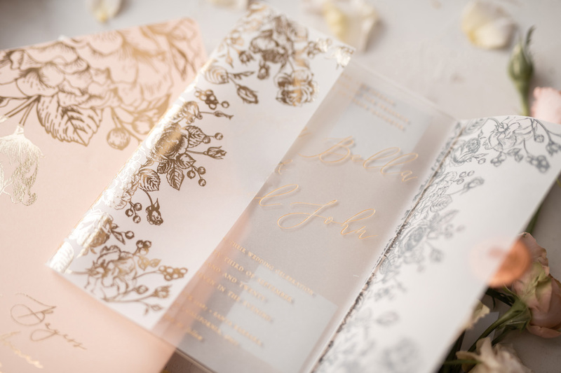 Acrylic Transparent Wedding Invitations Gold  Vellum Roses Wrap Glitter Envelope with Peach  Flowers Wax Seal -7