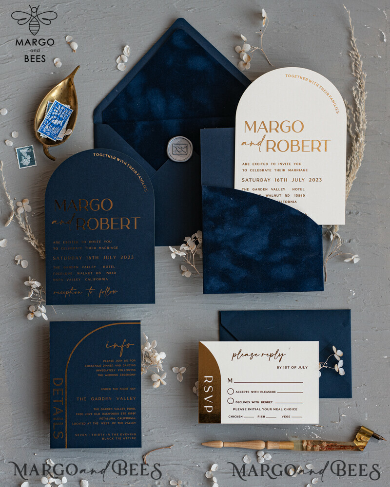 Elegant Arch Wedding Invitations: Navy Blue Velvet Pocket with Dark Blue and Gold Modern Wedding Invitation Suite-7
