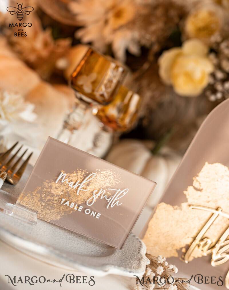 Do you put surnames on wedding place cards?-26
