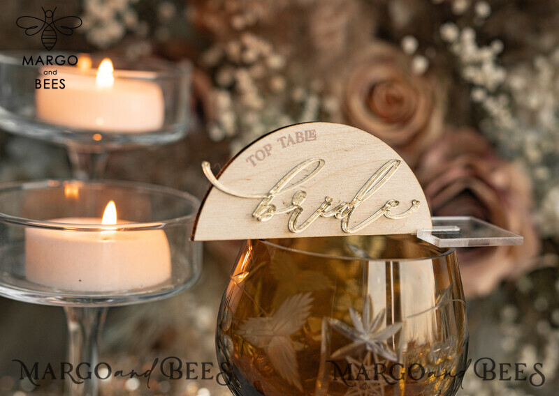 Do bride and groom need place cards?-11