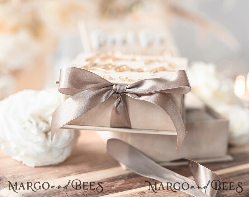Luxury Beige Pink Golden Velvet Wedding Ring Box: Custom Colors, Boho Glam Style for Ceremony with Space for 3 Rings-6
