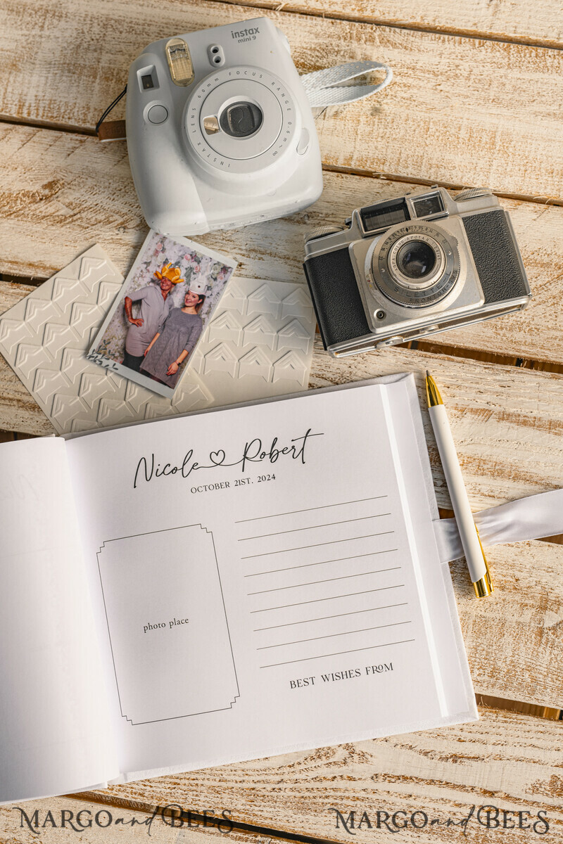 Should you have a wedding guest book?-6