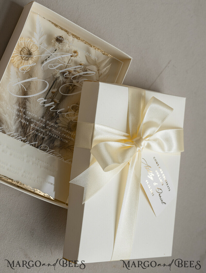 Natural Dried Flowers Wedding Invitations in velvet box, Plexi Glamour Boxed Wedding Invitation Suite Luxury, Romantic Velvet Wedding Cards, Bespoke Golden Invites-26