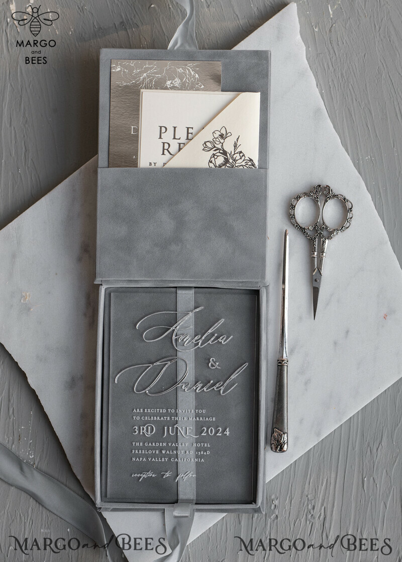 Elegant Silver Foil Wedding Invitation Box: The Epitome of Luxury and Romance-8