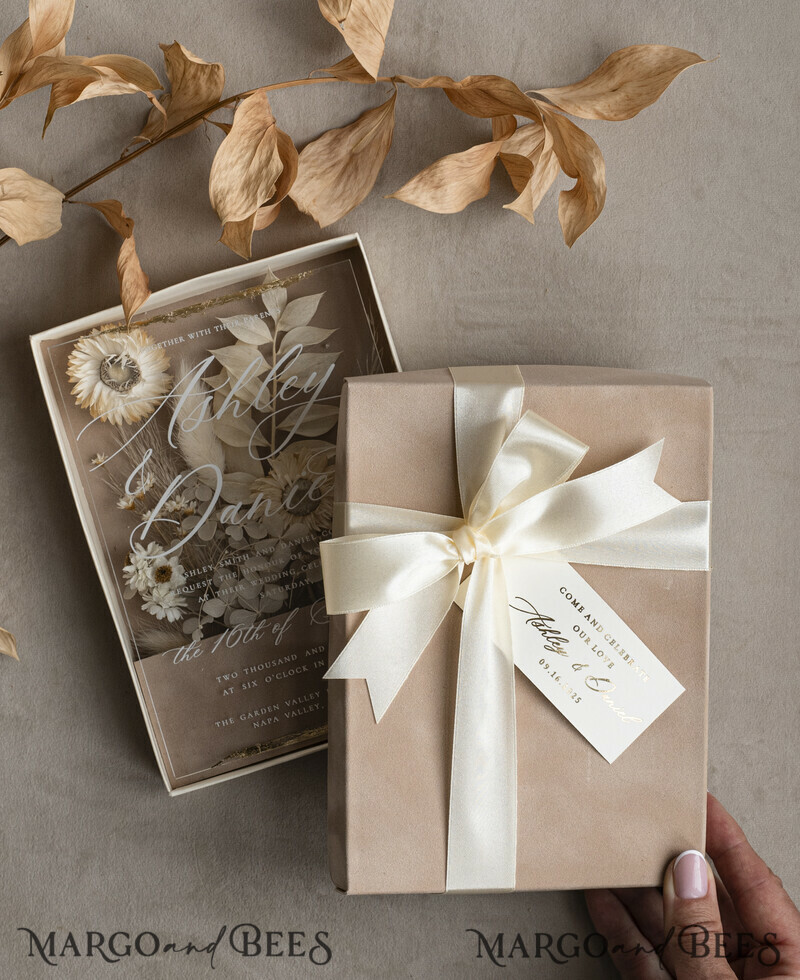 Natural Dried Flowers Wedding Invitations in velvet box, Plexi Glamour Boxed Wedding Invitation Suite Luxury, Romantic Velvet Wedding Cards, Bespoke Golden Invites-4