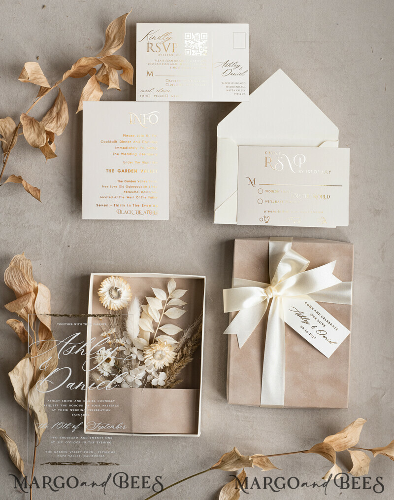 Natural Dried Flowers Wedding Invitations in velvet box, Plexi Glamour Boxed Wedding Invitation Suite Luxury, Romantic Velvet Wedding Cards, Bespoke Golden Invites-7