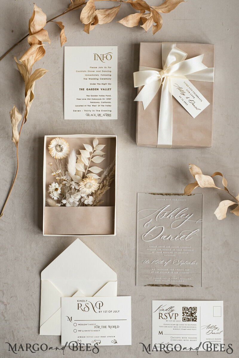 Natural Dried Flowers Wedding Invitations in velvet box, Plexi Glamour Boxed Wedding Invitation Suite Luxury, Romantic Velvet Wedding Cards, Bespoke Golden Invites-30