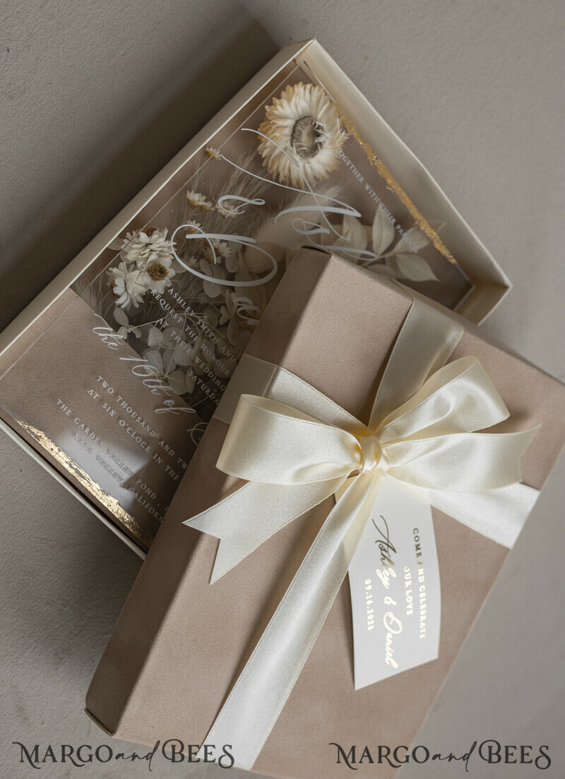 Natural Dried Flowers Wedding Invitations in velvet box, Plexi Glamour Boxed Wedding Invitation Suite Luxury, Romantic Velvet Wedding Cards, Bespoke Golden Invites-35