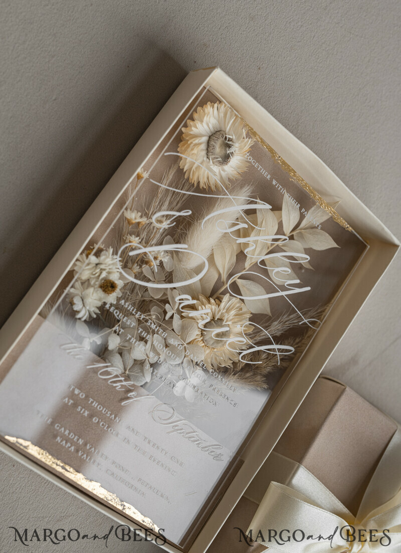 Natural Dried Flowers Wedding Invitations in velvet box, Plexi Glamour Boxed Wedding Invitation Suite Luxury, Romantic Velvet Wedding Cards, Bespoke Golden Invites-38
