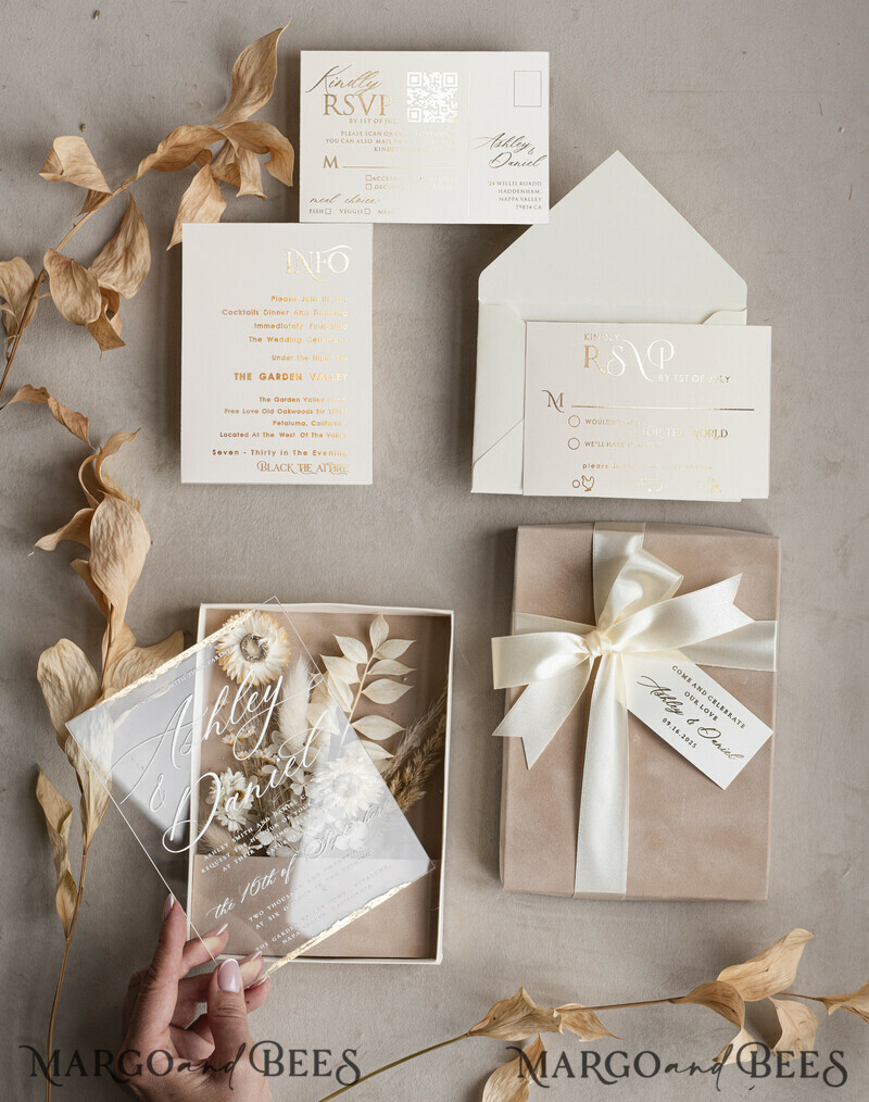 Natural Dried Flowers Wedding Invitations in velvet box, Plexi Glamour Boxed Wedding Invitation Suite Luxury, Romantic Velvet Wedding Cards, Bespoke Golden Invites-9