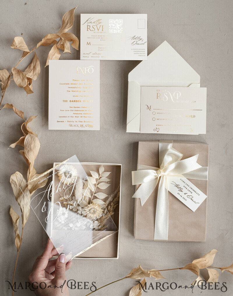 Natural Dried Flowers Wedding Invitations in velvet box, Plexi Glamour Boxed Wedding Invitation Suite Luxury, Romantic Velvet Wedding Cards, Bespoke Golden Invites-10