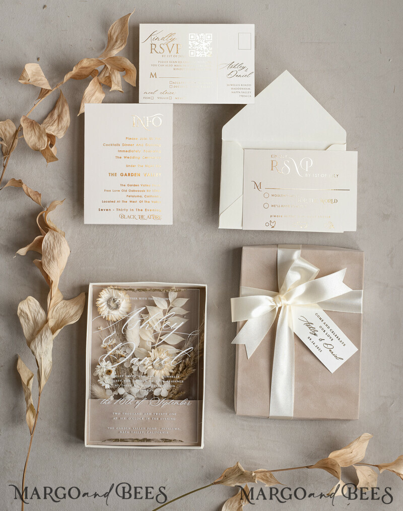 Natural Dried Flowers Wedding Invitations in velvet box, Plexi Glamour Boxed Wedding Invitation Suite Luxury, Romantic Velvet Wedding Cards, Bespoke Golden Invites-14