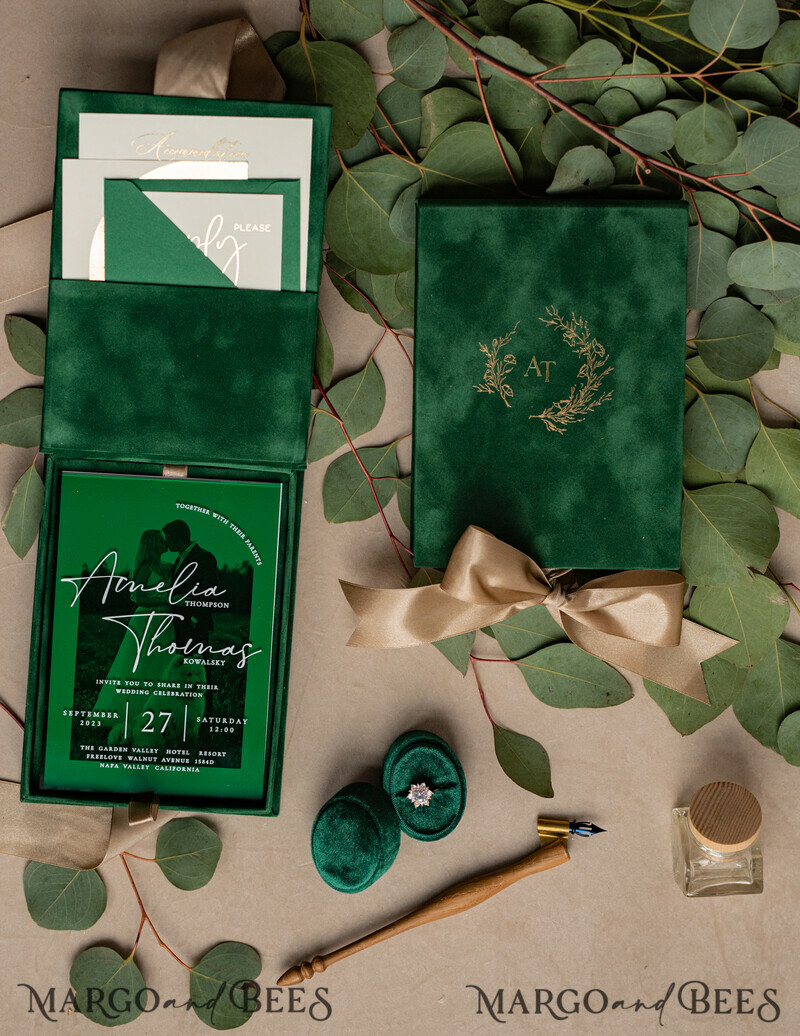 Emerald green Velvet Boxed Wedding Invitation Box, Clear Green Plexi glass wedding invitations, Elegant green Velvet Wedding Cards-2