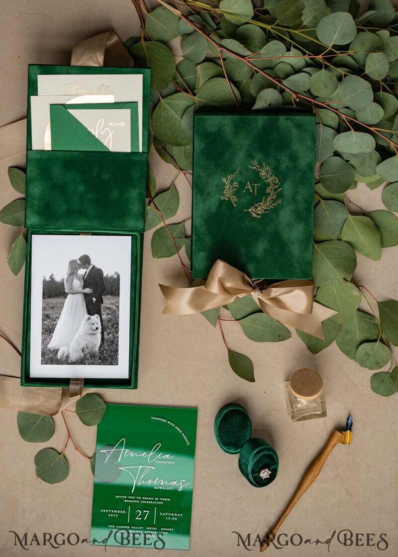 Emerald green Velvet Boxed Wedding Invitation Box, Clear Green Plexi glass wedding invitations, Elegant green Velvet Wedding Cards-4