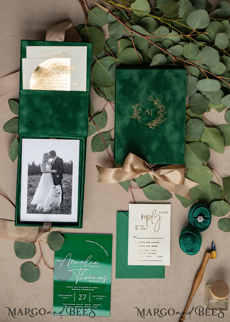 Emerald green Velvet Boxed Wedding Invitation Box, Clear Green Plexi glass wedding invitations, Elegant green Velvet Wedding Cards-5