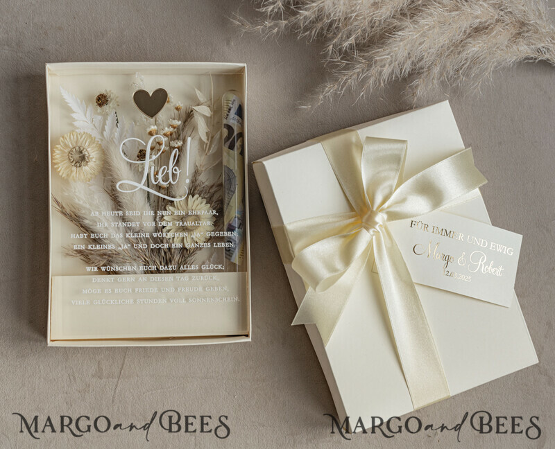  Geldgeschenk zur Hochzeit mit Strauß aus Trockenblumen personalisiert. Geschenkschachtel für Geld für das Brautpaar-10