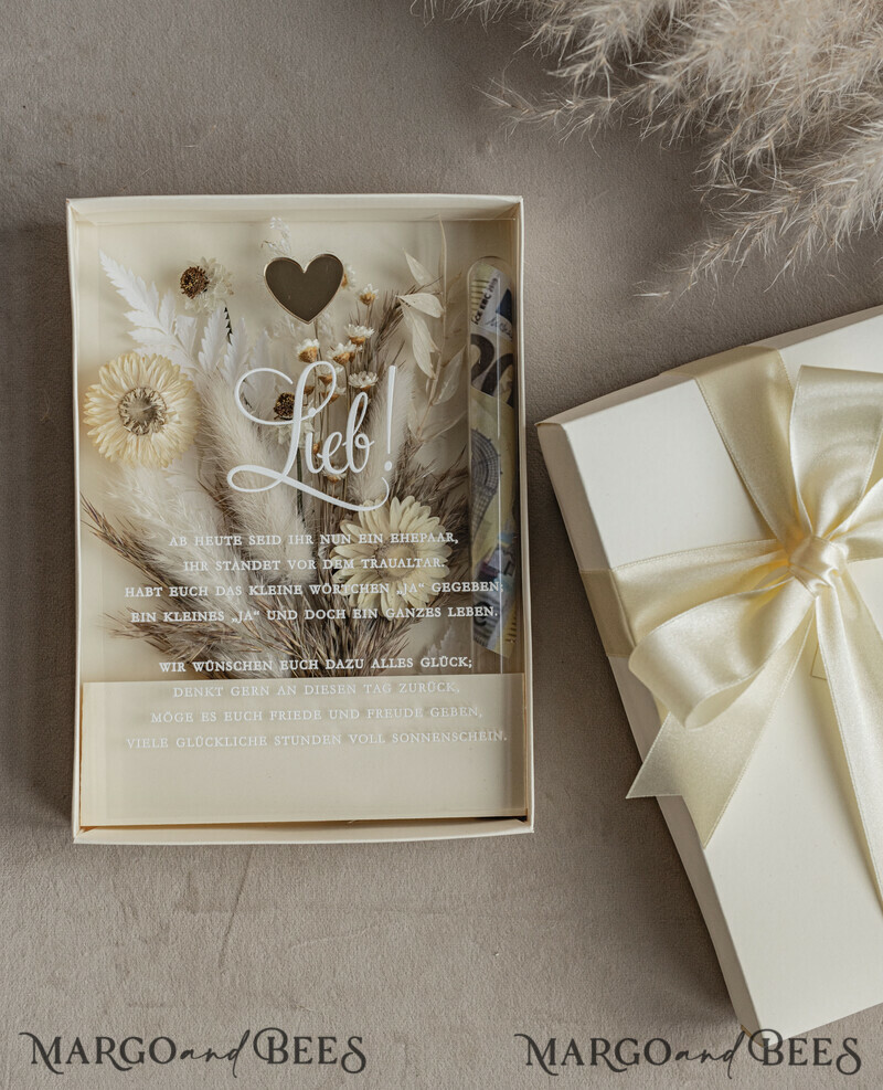  Geldgeschenk zur Hochzeit mit Strauß aus Trockenblumen personalisiert. Geschenkschachtel für Geld für das Brautpaar-11