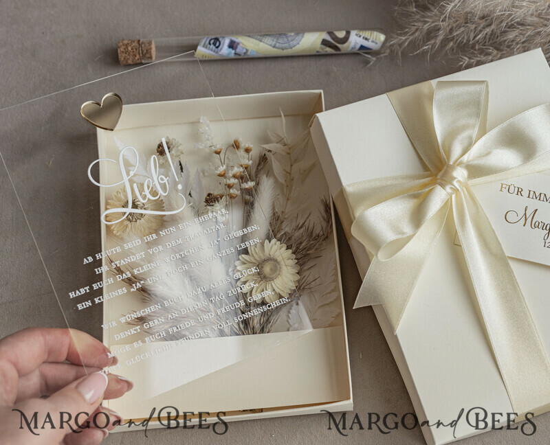  Geldgeschenk zur Hochzeit mit Strauß aus Trockenblumen personalisiert. Geschenkschachtel für Geld für das Brautpaar-4