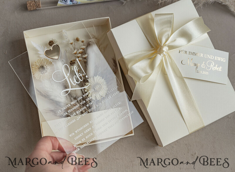  Geldgeschenk zur Hochzeit mit Strauß aus Trockenblumen personalisiert. Geschenkschachtel für Geld für das Brautpaar-1