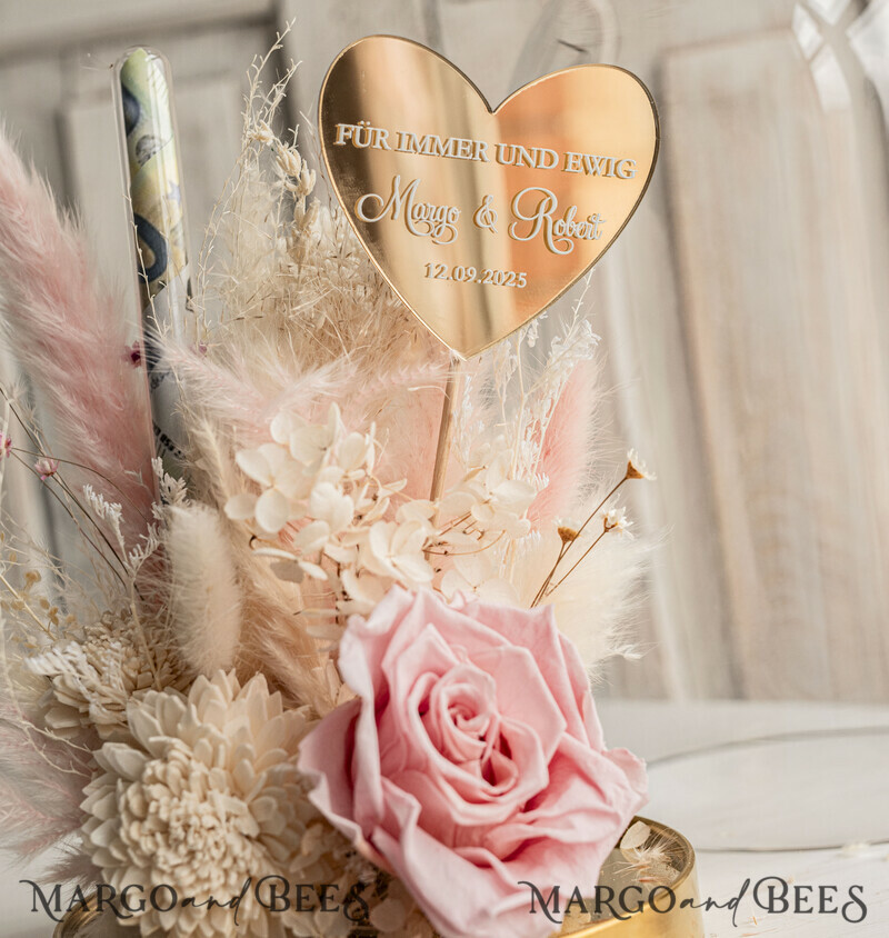 Glasglocke mit getrockneten Blumen. Das perfekte Geschenk für die Eltern am Hochzeitstag.-17